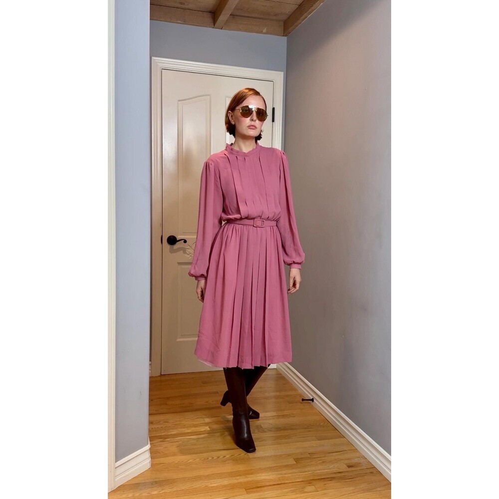 Vintage 1970s Jack Bryan Mauve Pink Pleated High Neck Long Sleeve Midi Dress (S)